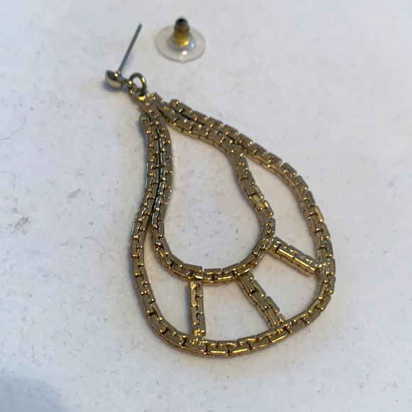 Chico’s Gold Tone Teardrop Chain Link Post Drop Earrings - Picture 4 of 9